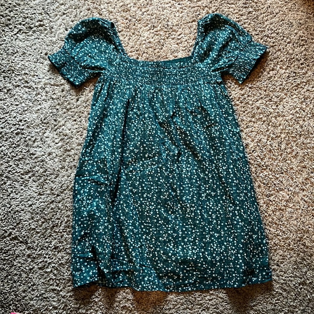 American Eagle babydoll dress. Size Medium. Worn only a few hours.